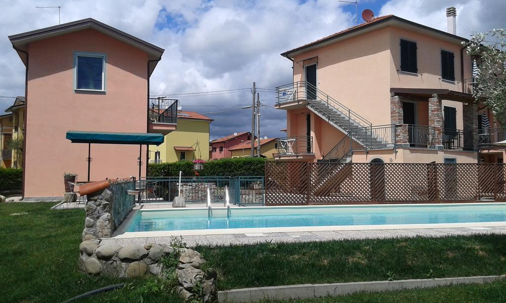 La Fonda Casa Vacanze-Appartamenti Con Piscina Santo Stefano di Magra Buitenkant foto
