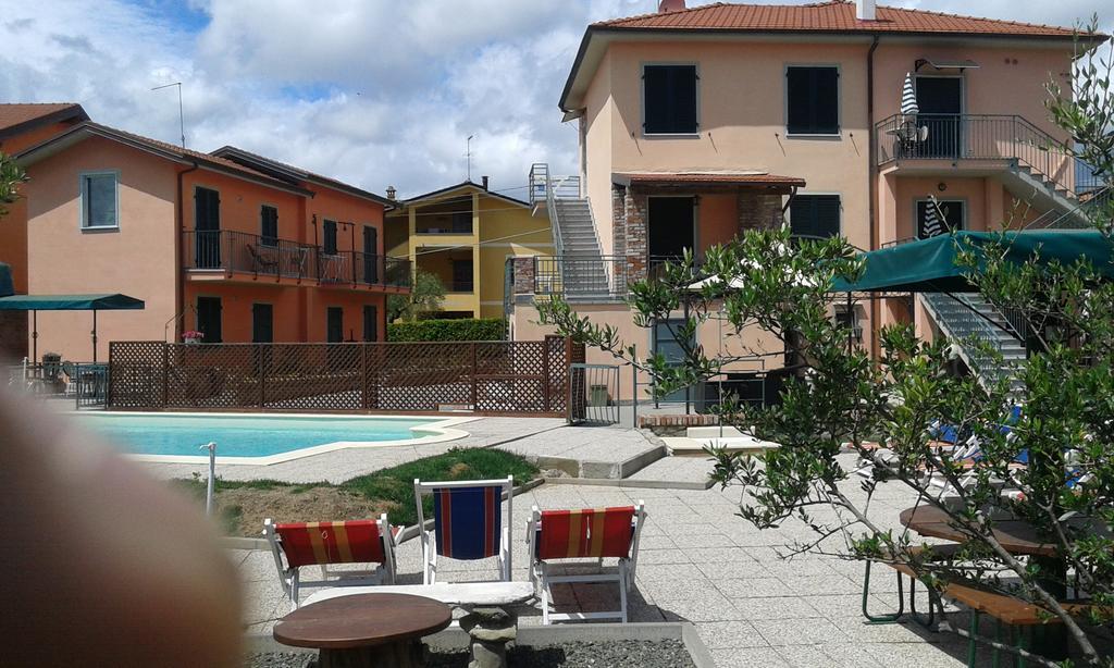La Fonda Casa Vacanze-Appartamenti Con Piscina Santo Stefano di Magra Buitenkant foto